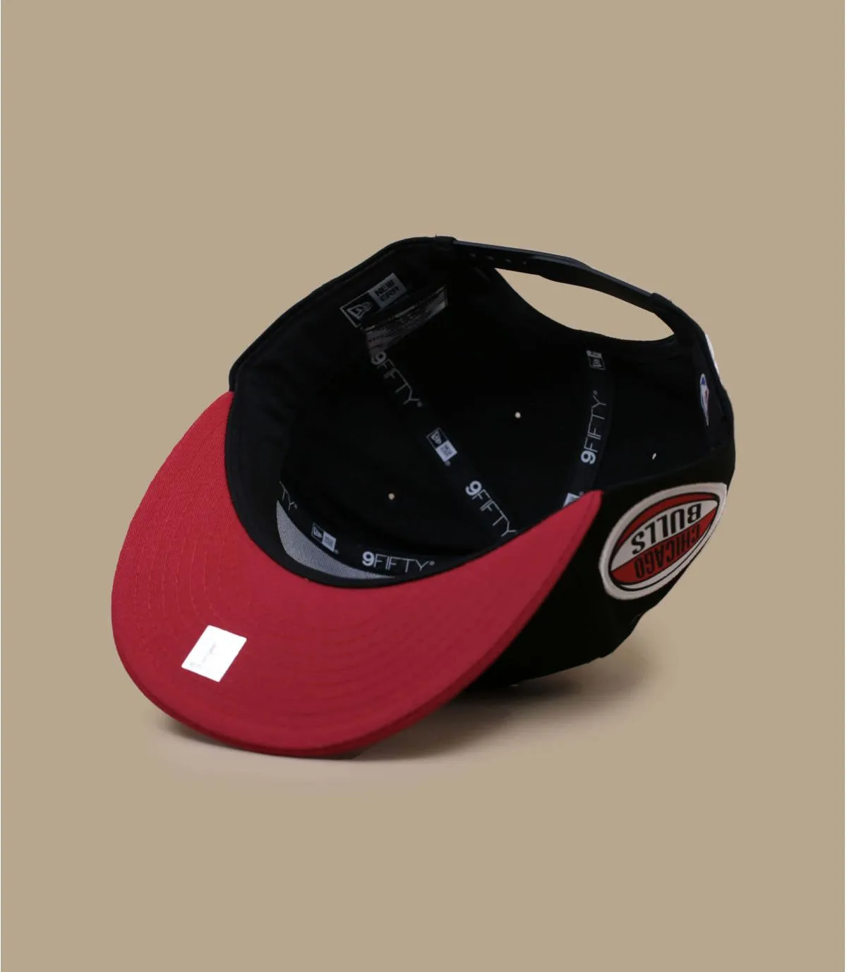 Casquette snapback Chicago Bulls noire et rouge - Casquette Contrast Side Patch 9Fifty Bulls New Era : Headict