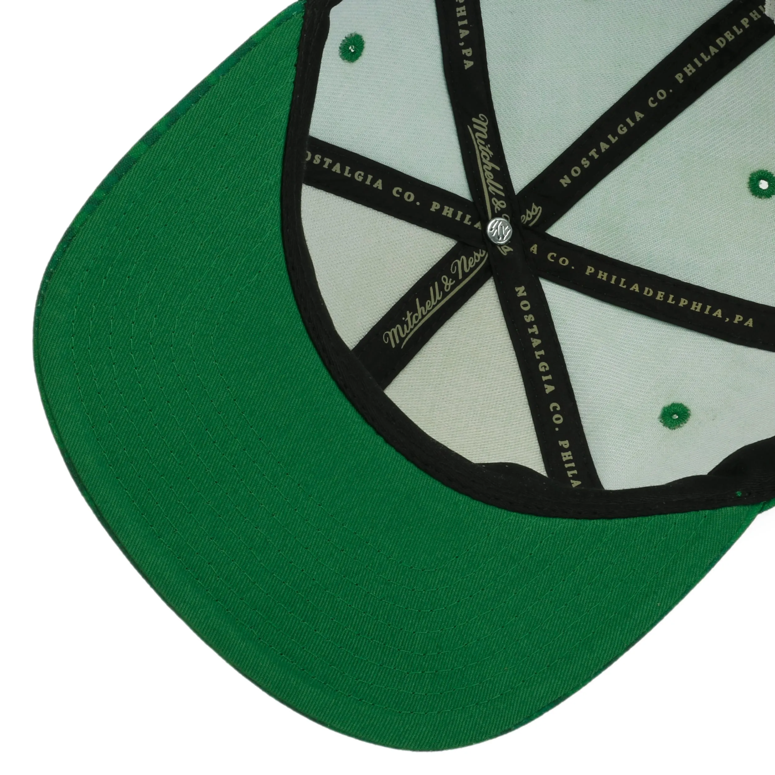 Casquette Team Digi Celtics by Mitchell & Ness --> Chapeaux, casquettes & bonnets en ligne ▷ Chapeaushop