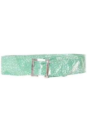 Ceinture verte égère à motif étoiles et boucle rectangle. étoiles