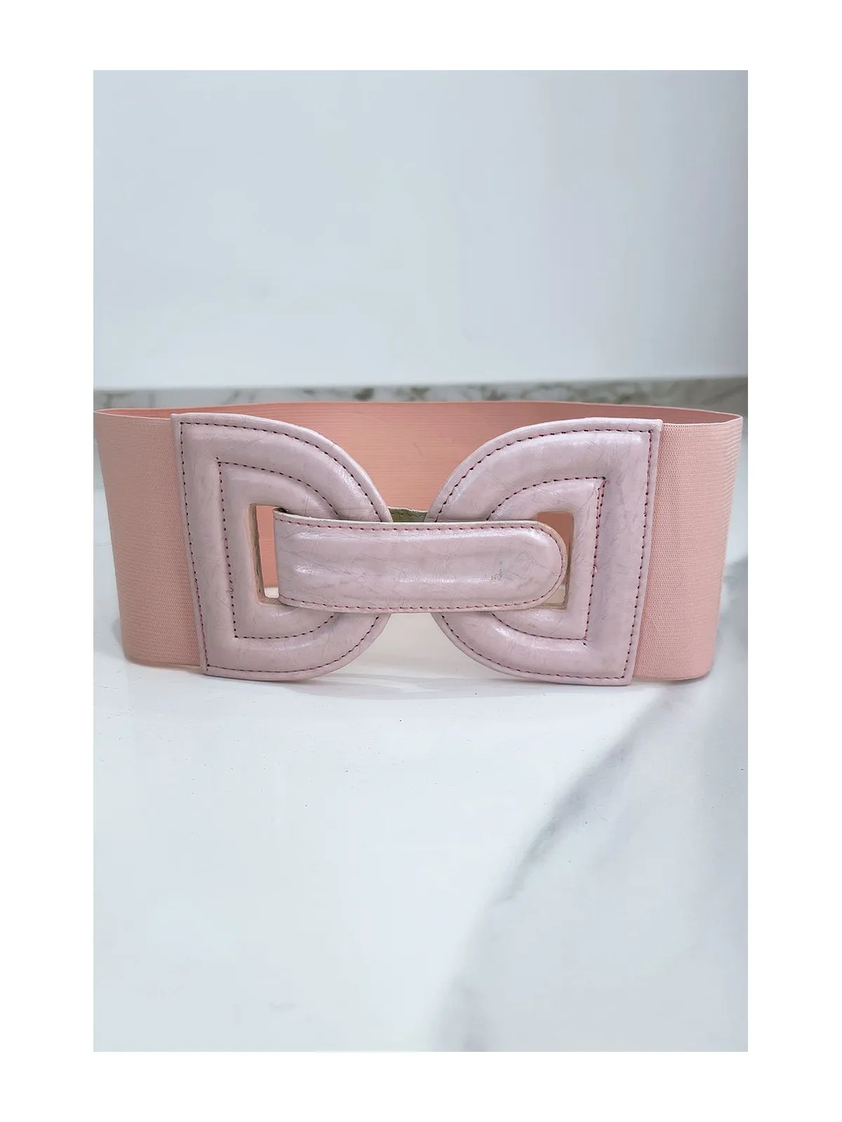 Grosse ceinture élastique avec boucle en forme de D