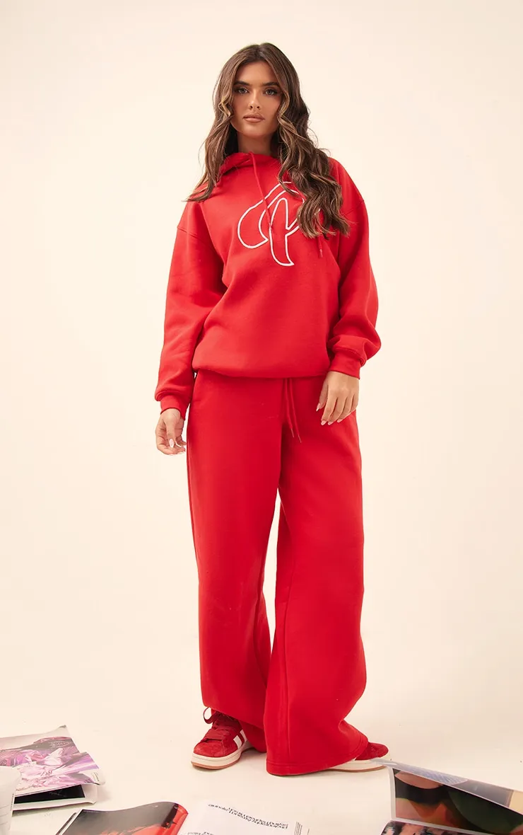 PRETTYLITTLETHING Hoodie oversize rouge cerise brodé