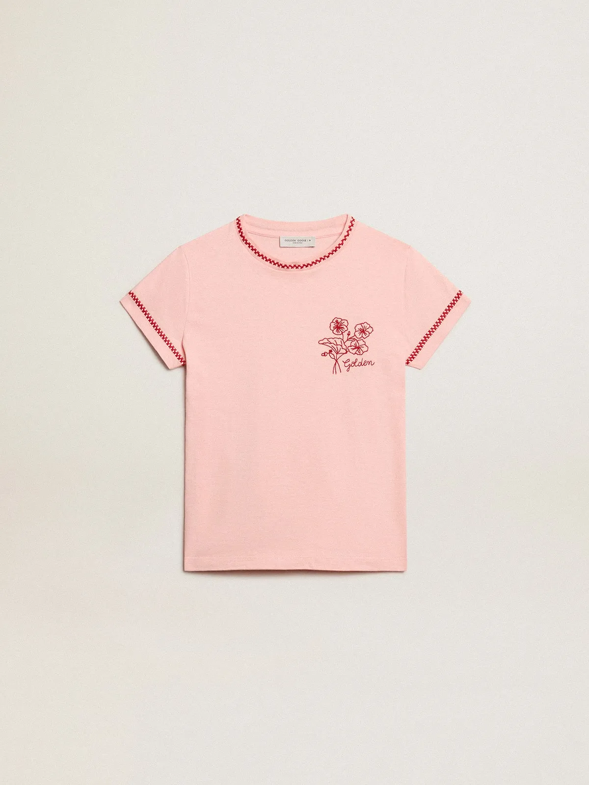 T-shirt rose avec bords rouges et fleur brodée sur le cœur | Golden Goose